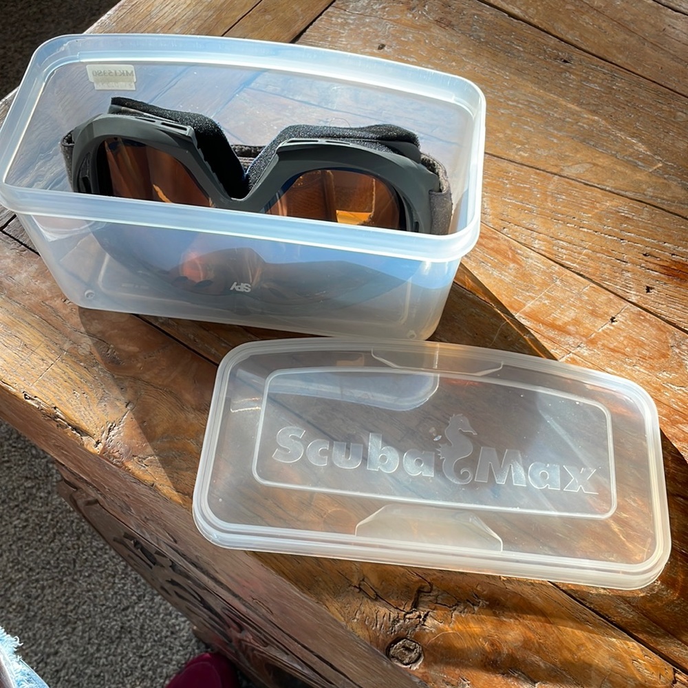 Spy ski goggles
